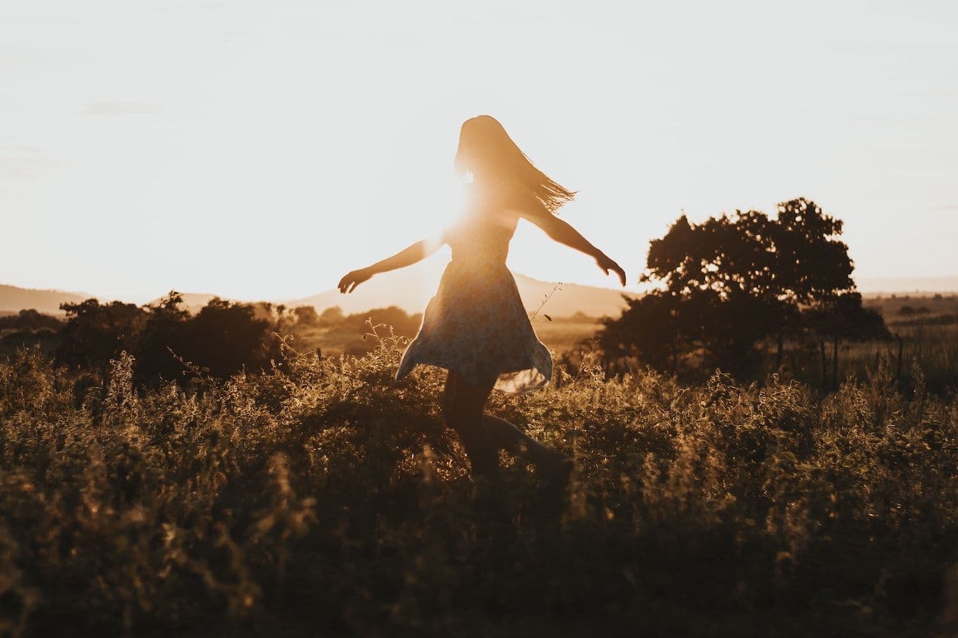 Discover the wellbeing benefits of living seasonally: summer edition