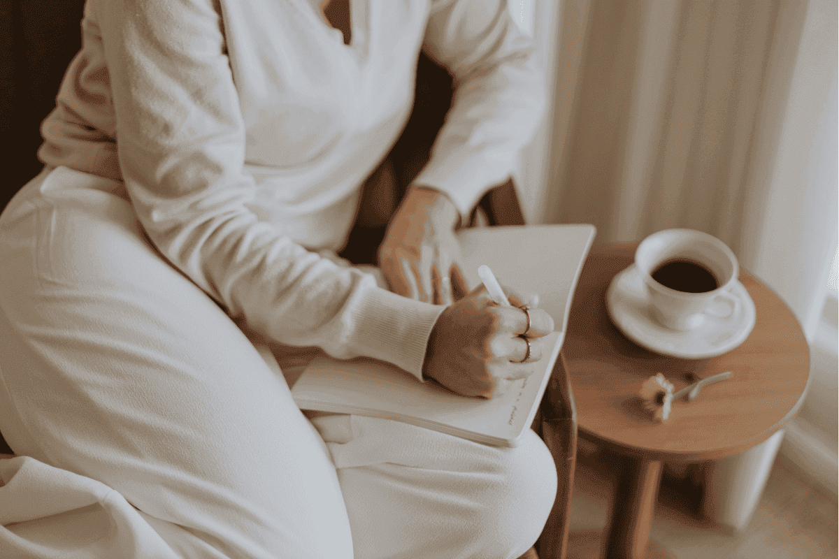 5 stress-free, end-of-year reflection tips for when you're burned out