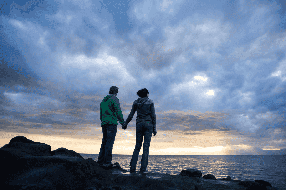 Can present-day parental support change how we remember past traumas?