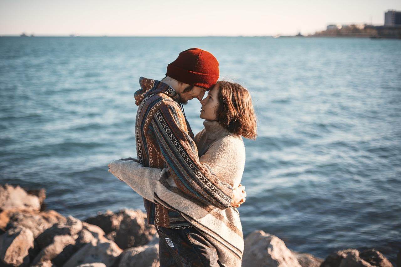 What is love bombing (and is it a relationship red flag?)