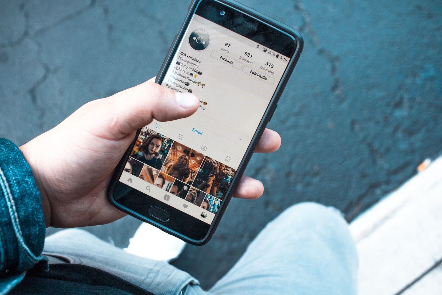 Social media and diet culture: The importance of professional help