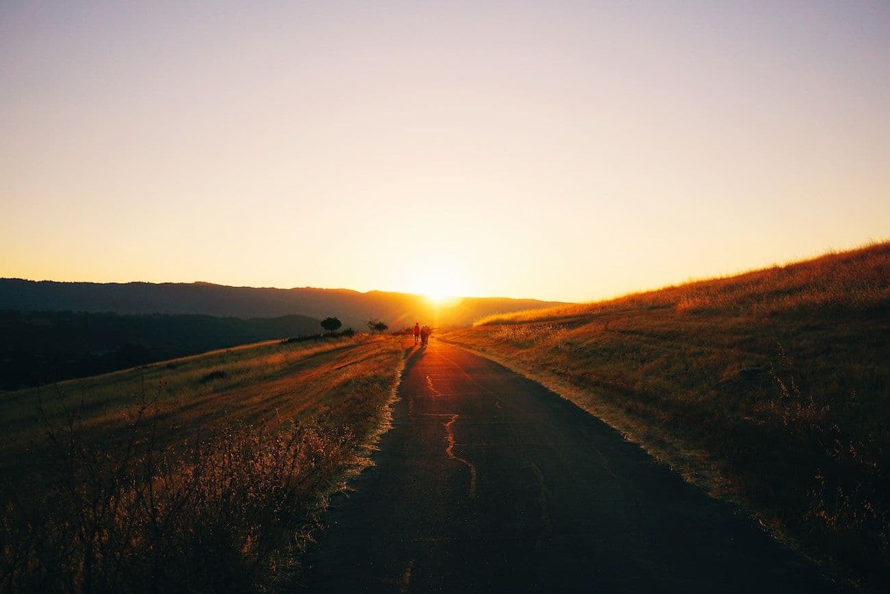 5 reasons why the early evenings could be good for your wellbeing