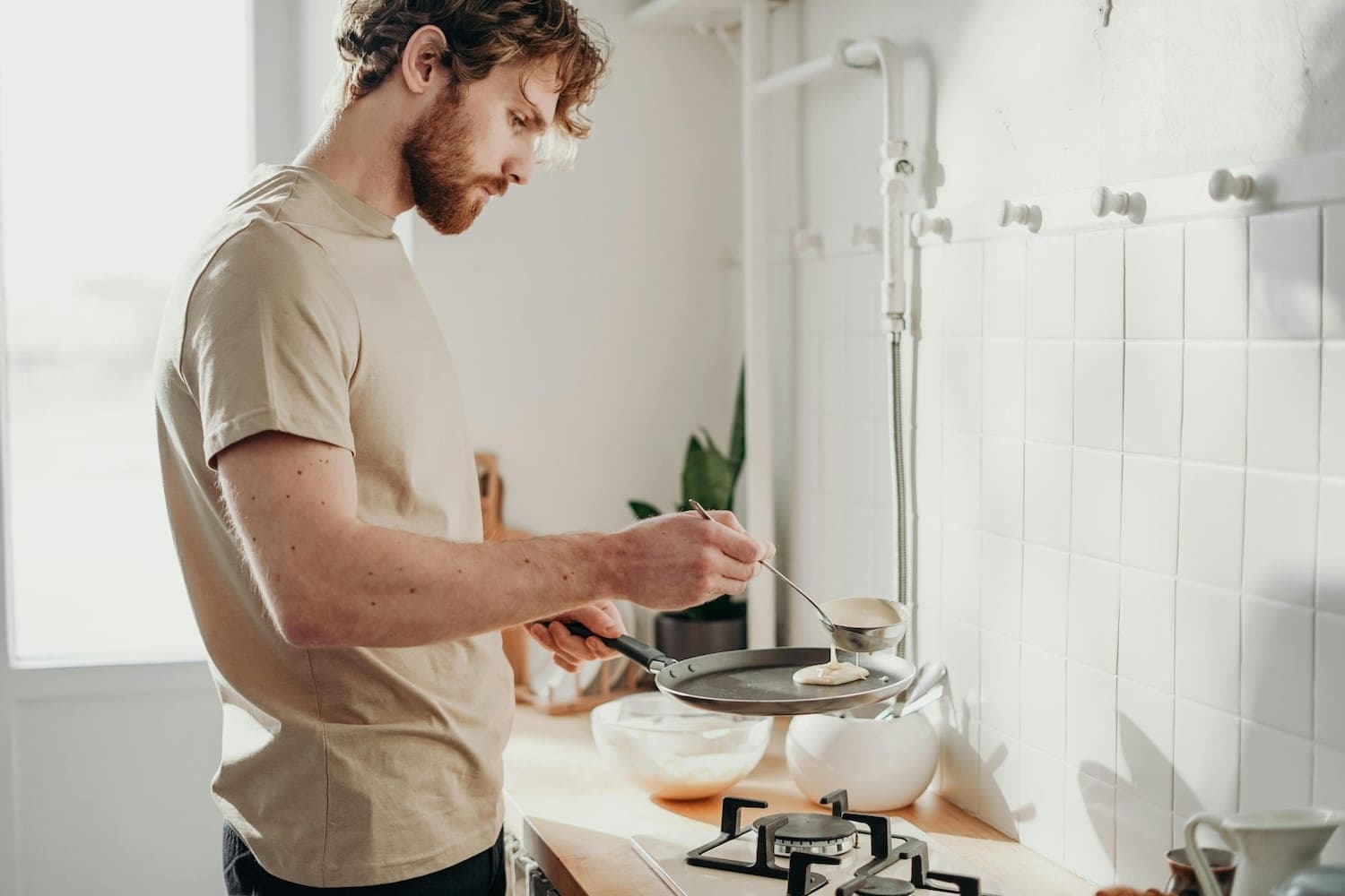 Man making pancakes