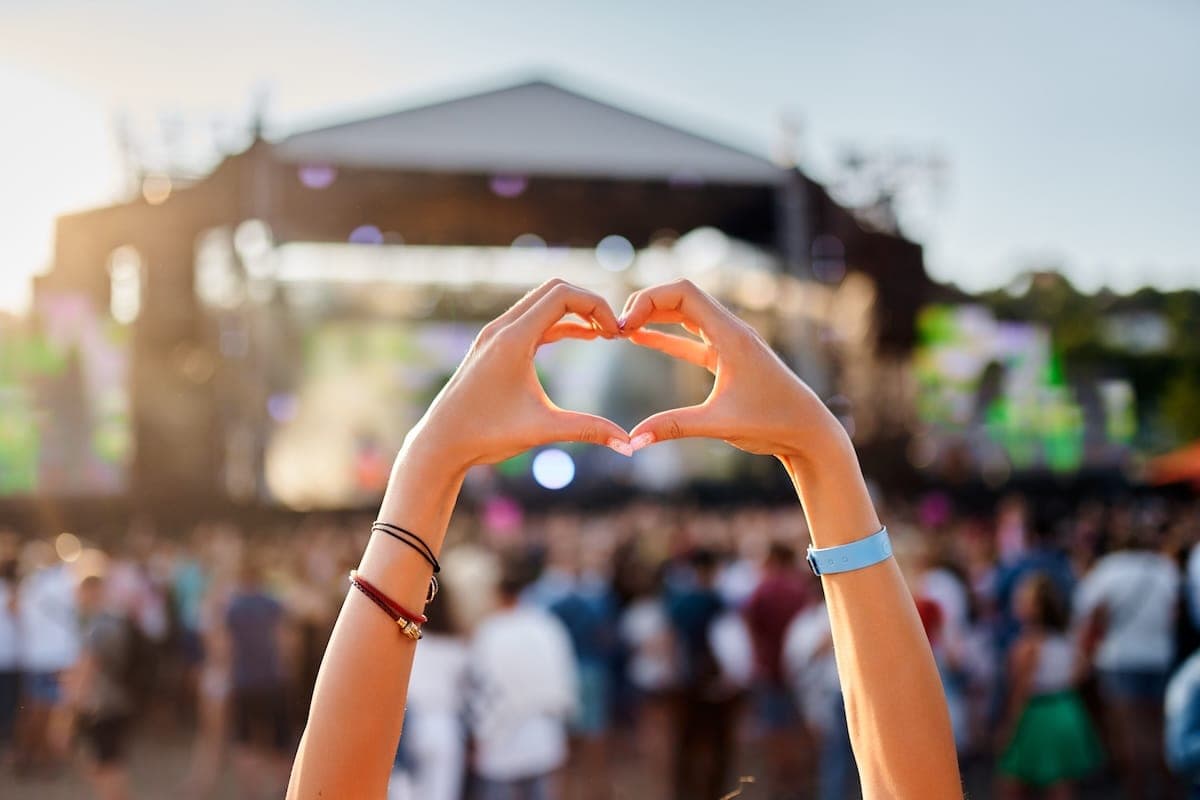 5 tips for enjoying live music on a budget